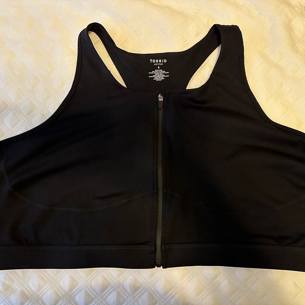 Torrid Black Front-Zip Racerback Sports Bra Size 6